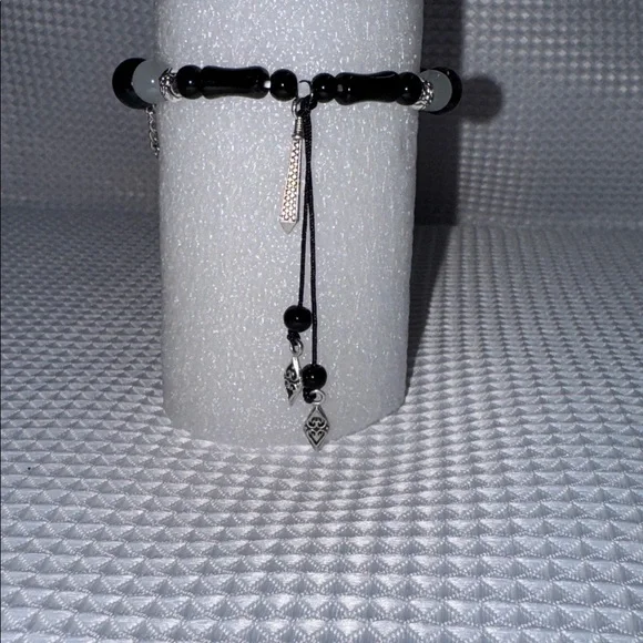 BOHO Bracelet Asian Coin Glass Bead Silver Detail Chain Stretch 6”- 6.5” New - Picture 7 of 16